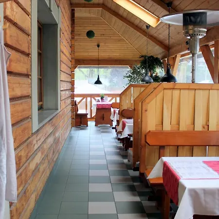 Hotel Skalny Dworek