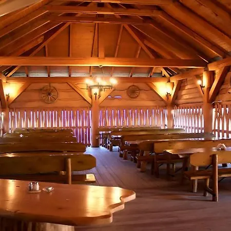 Hotel Skalny Dworek *