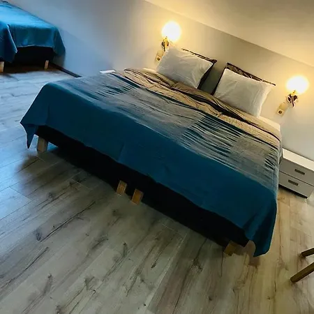 Hotel Skalny Dworek *