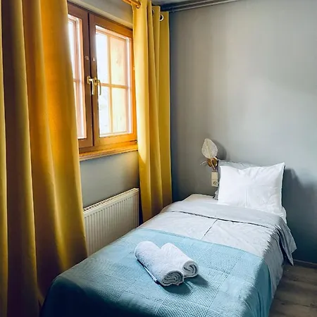 Hotel Skalny Dworek *