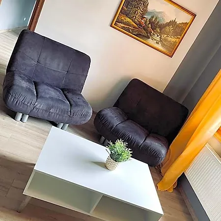 Otel Skalny Dworek *