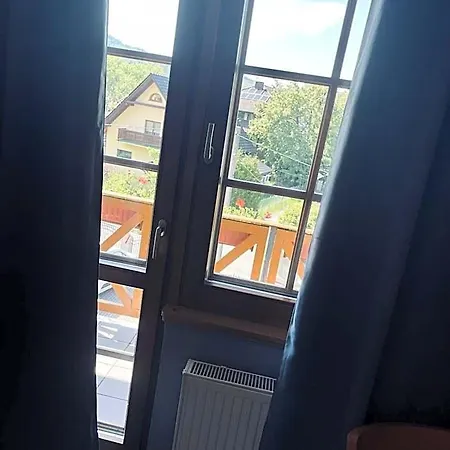 Otel Skalny Dworek *