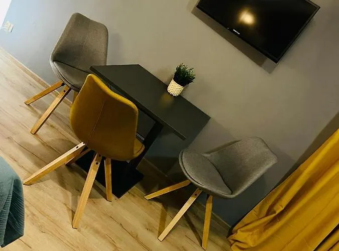 Skalny Dworek Hotel *