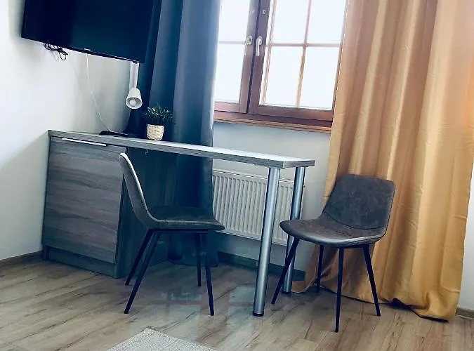 Hotel Skalny Dworek *