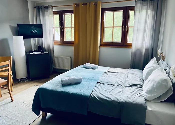 Skalny Dworek * برينا